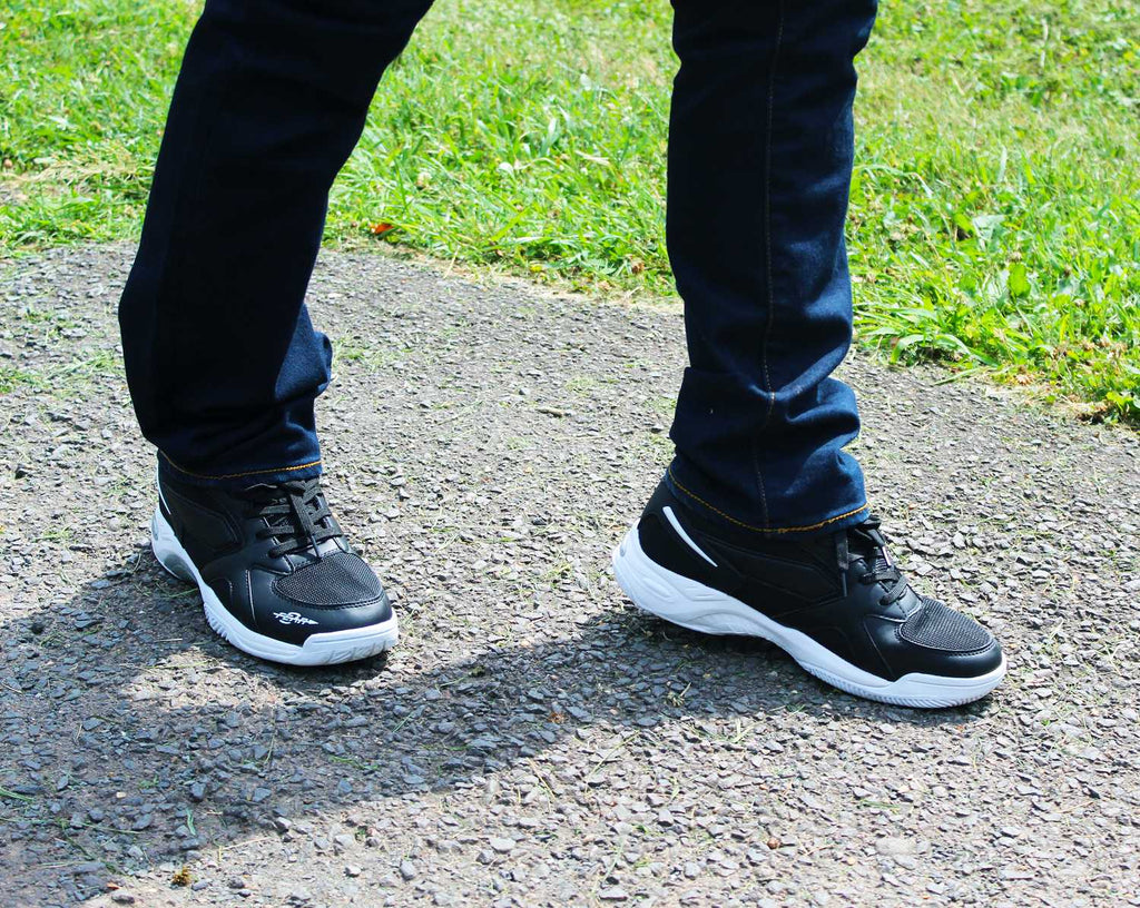 Men’s Walking Shoes with Firm Arch Support – All-in-One Comfort in Black