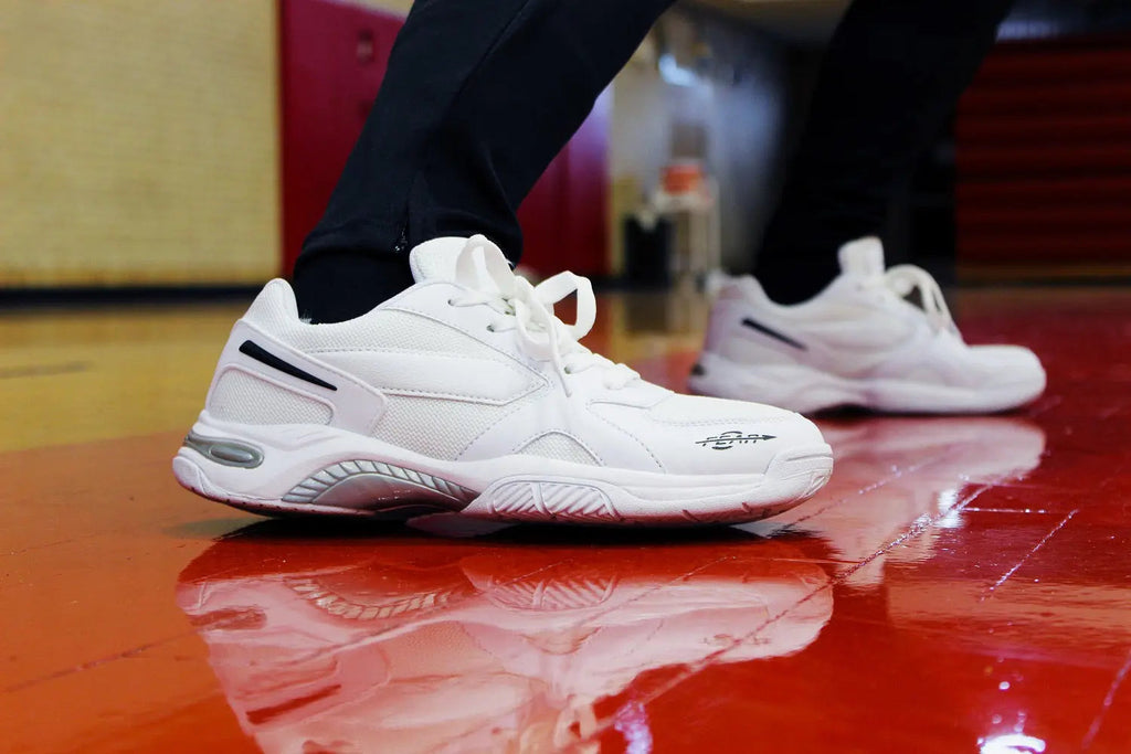 Men’s All-In-One White Walking Shoes – High Arch Support & Comfort Fit